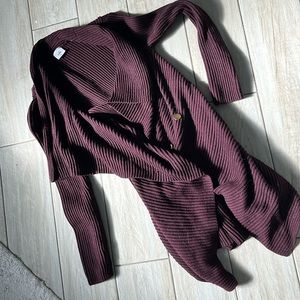Cabi maroon sweater XS